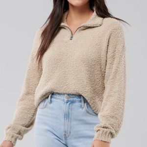 Hollister Boucle sweater